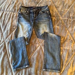 Like New Size 29x32 Miss Me Curvy Straight Jean